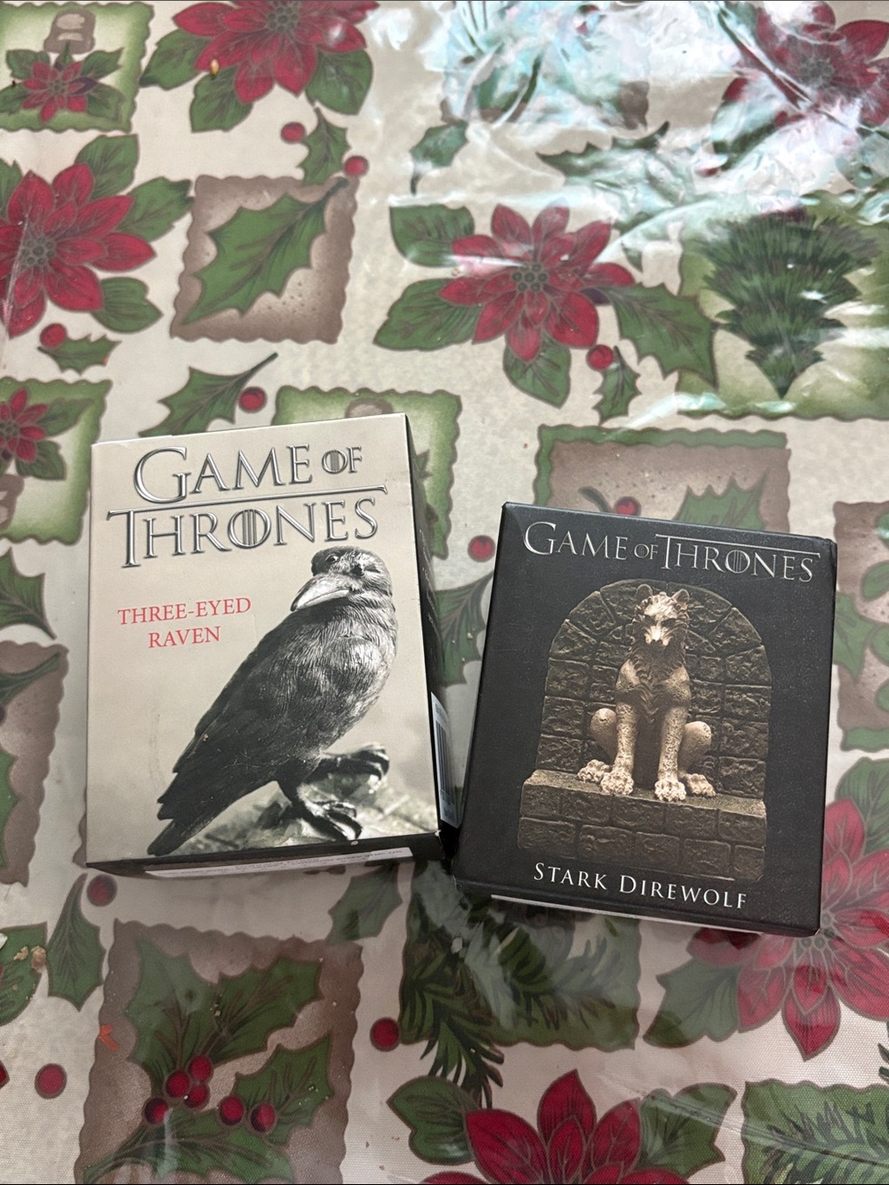 Card Set - Three-Eyed Raven & Stark Direwolf (Black/White)